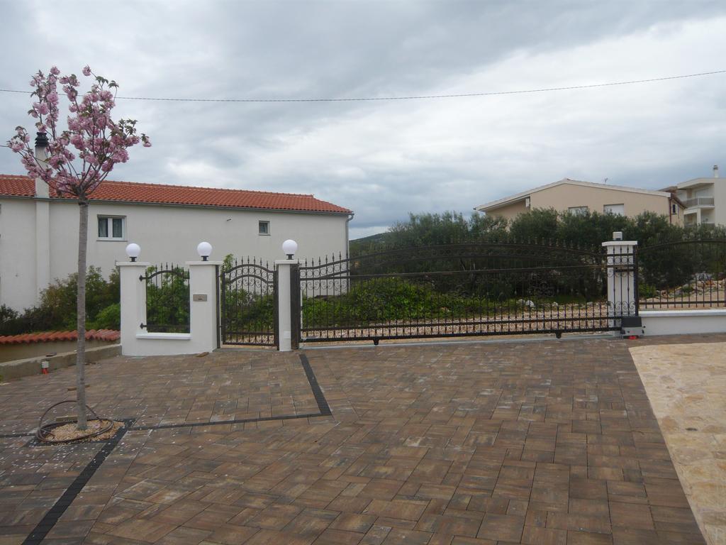 Gornje Starine Tribunj (Sibenik-Knin)