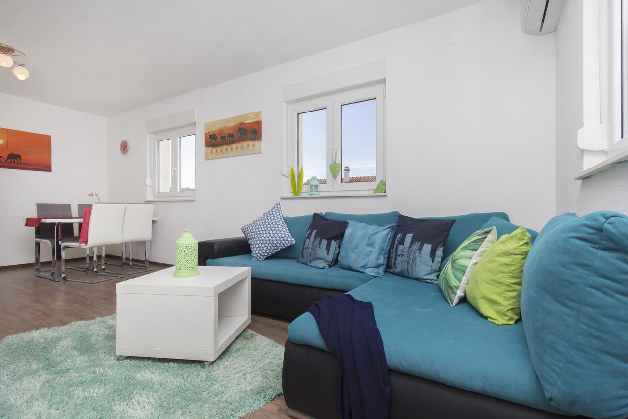 Apartment Gornje Starine Tribunj (Sibenik-Knin)