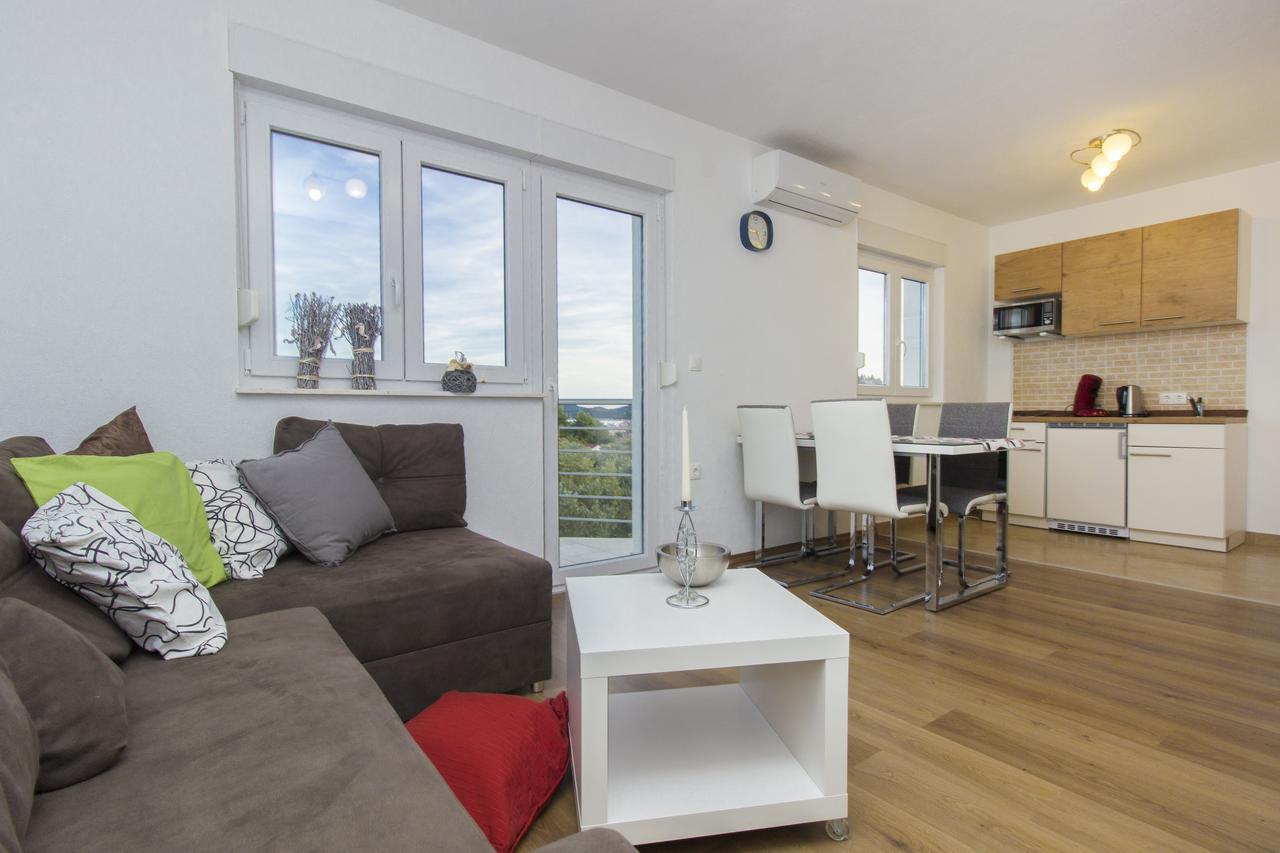 Apartment Gornje Starine Tribunj (Sibenik-Knin)