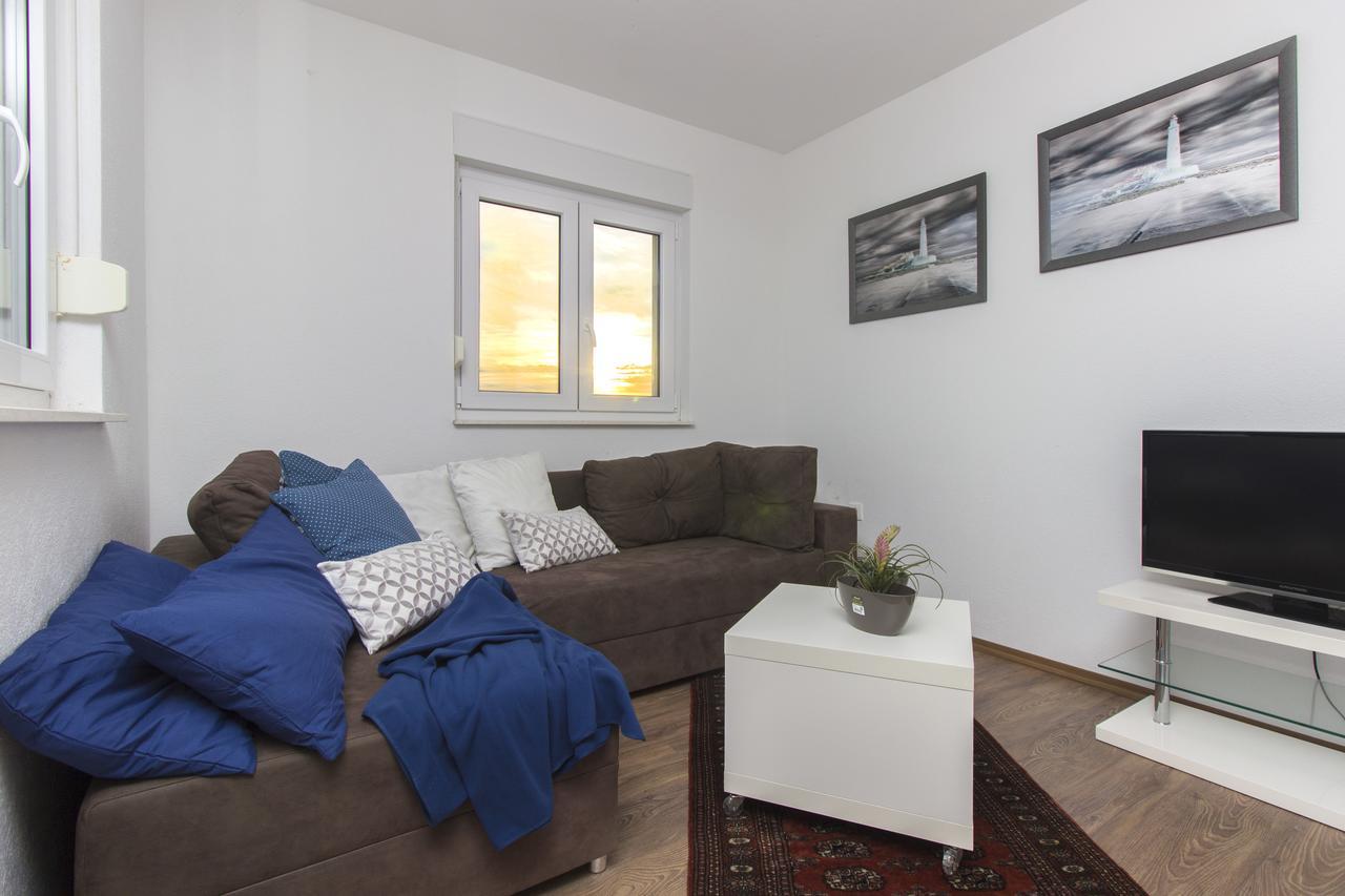 Gornje Starine Apartment *